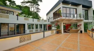 7 bedroom bungalow