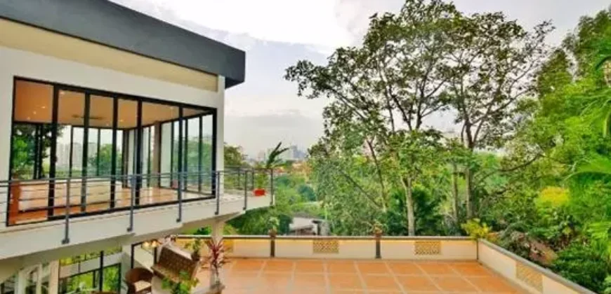 7 bedroom bungalow